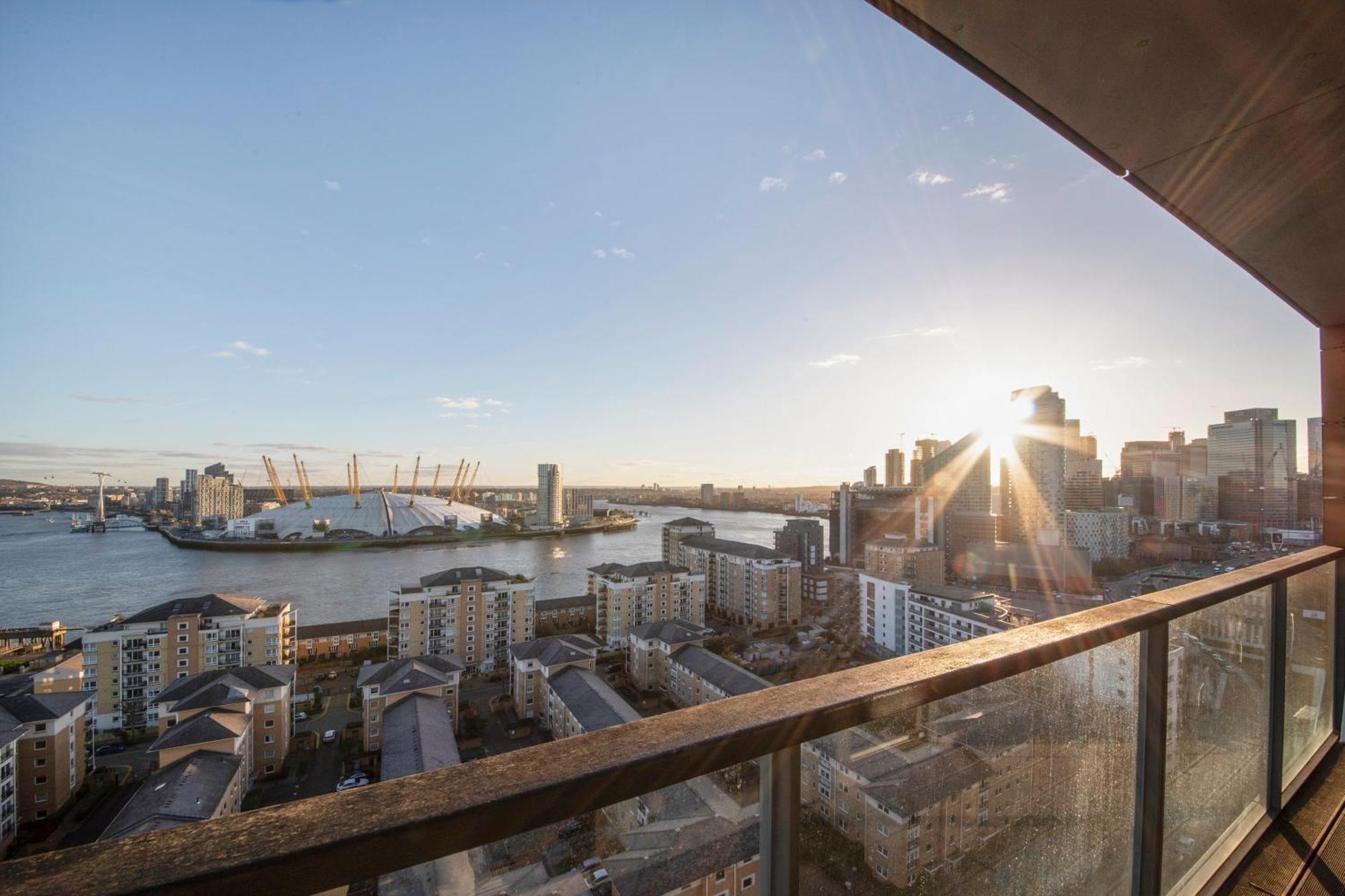 Canary Wharf & O2 London Exteriör bild